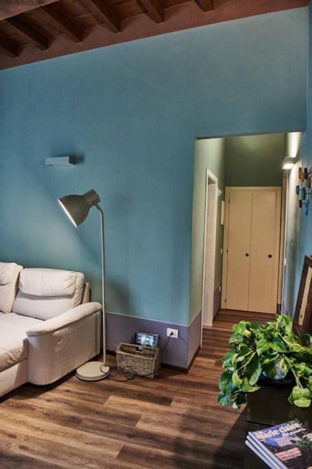 Casa Asja: Cromatismo In Centro Storico Διαμέρισμα Τσεζένα Εξωτερικό φωτογραφία